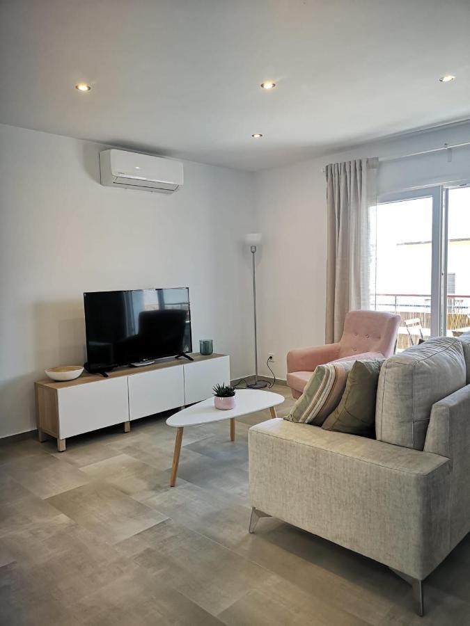 Apartamento Suite Arco De La Villa,Solo Familia Y Parejas,Parking Gratuito Conil De La Frontera Exterior photo