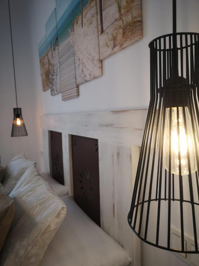 Apartamento Suite Arco De La Villa,Solo Familia Y Parejas,Parking Gratuito Conil De La Frontera Exterior photo